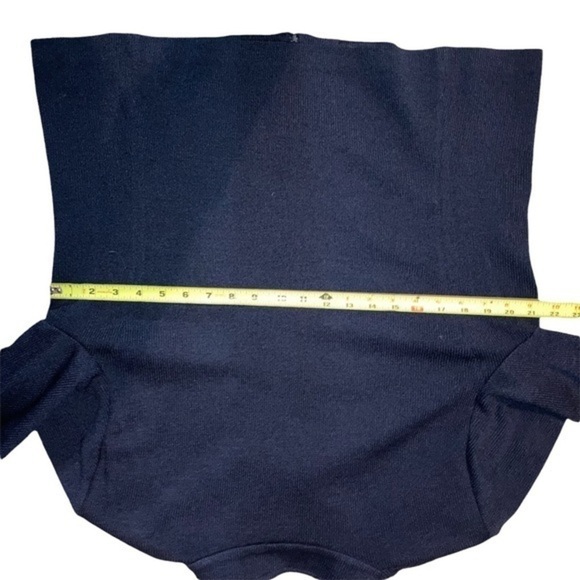 St. John zip up jacket sweater black knit - Picture 2 of 4